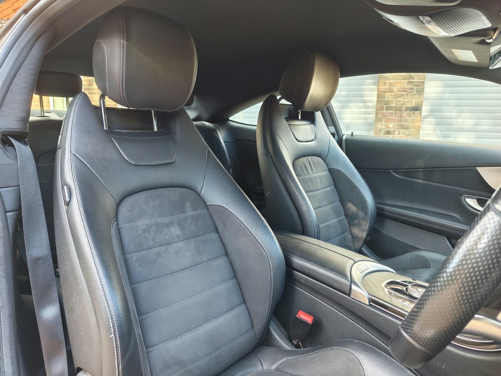 
								Mercedes-Benz C-Class Coupé C220d AMG Line 9G-Tronic full									